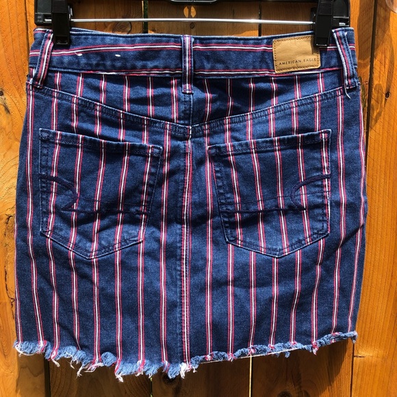 American Eagle Blue and red striped mini skirt - Picture 2 of 4